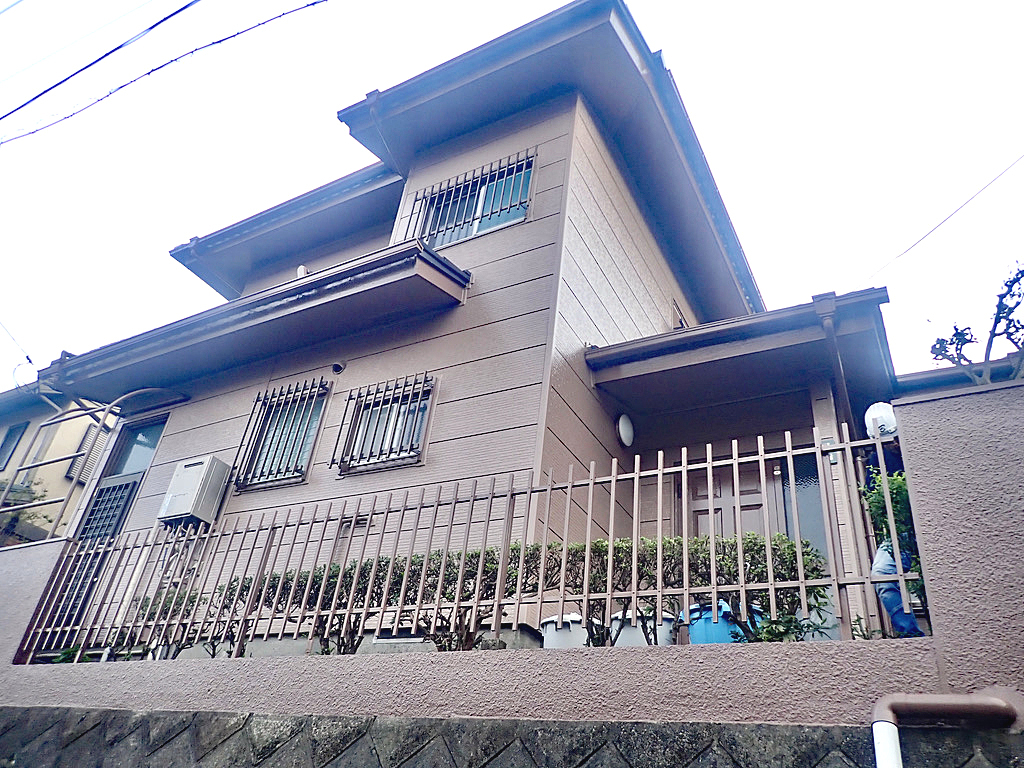 横須賀市U様邸の外壁塗装・屋根塗装工事例